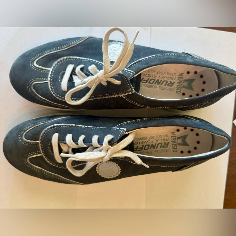 Mephisto Yael Women’s Sneaker in Navy